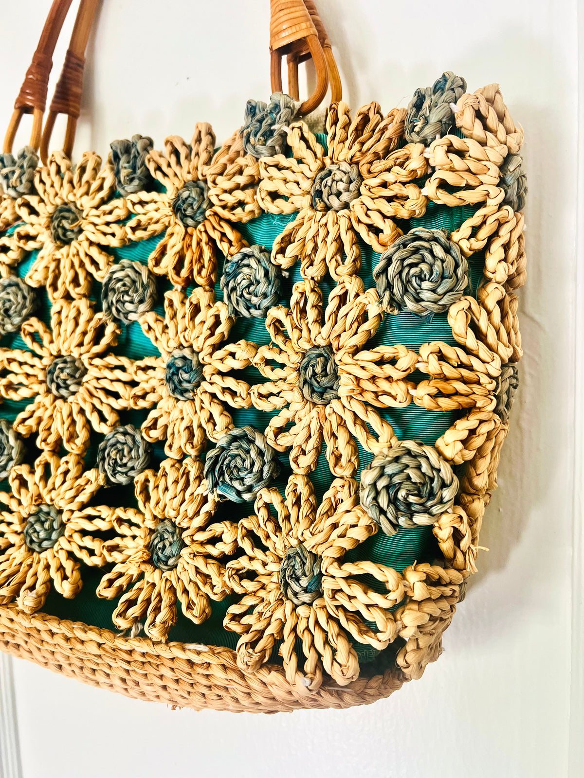 Woven Daisy Straw Handbag