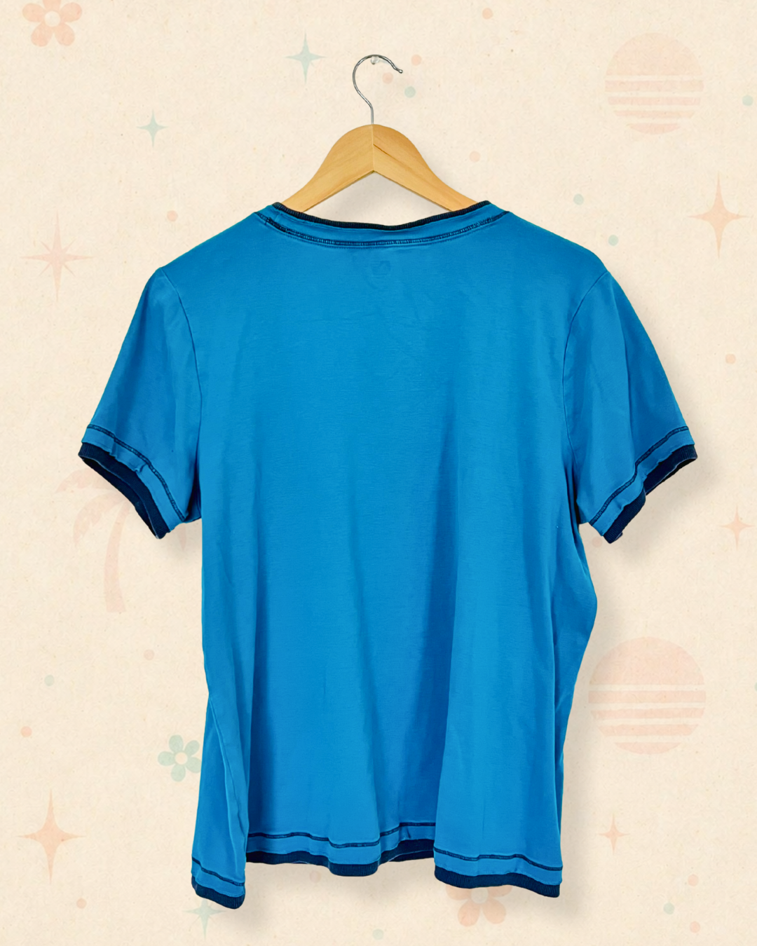 2000s Neighborhood Walking Club Tee (M)