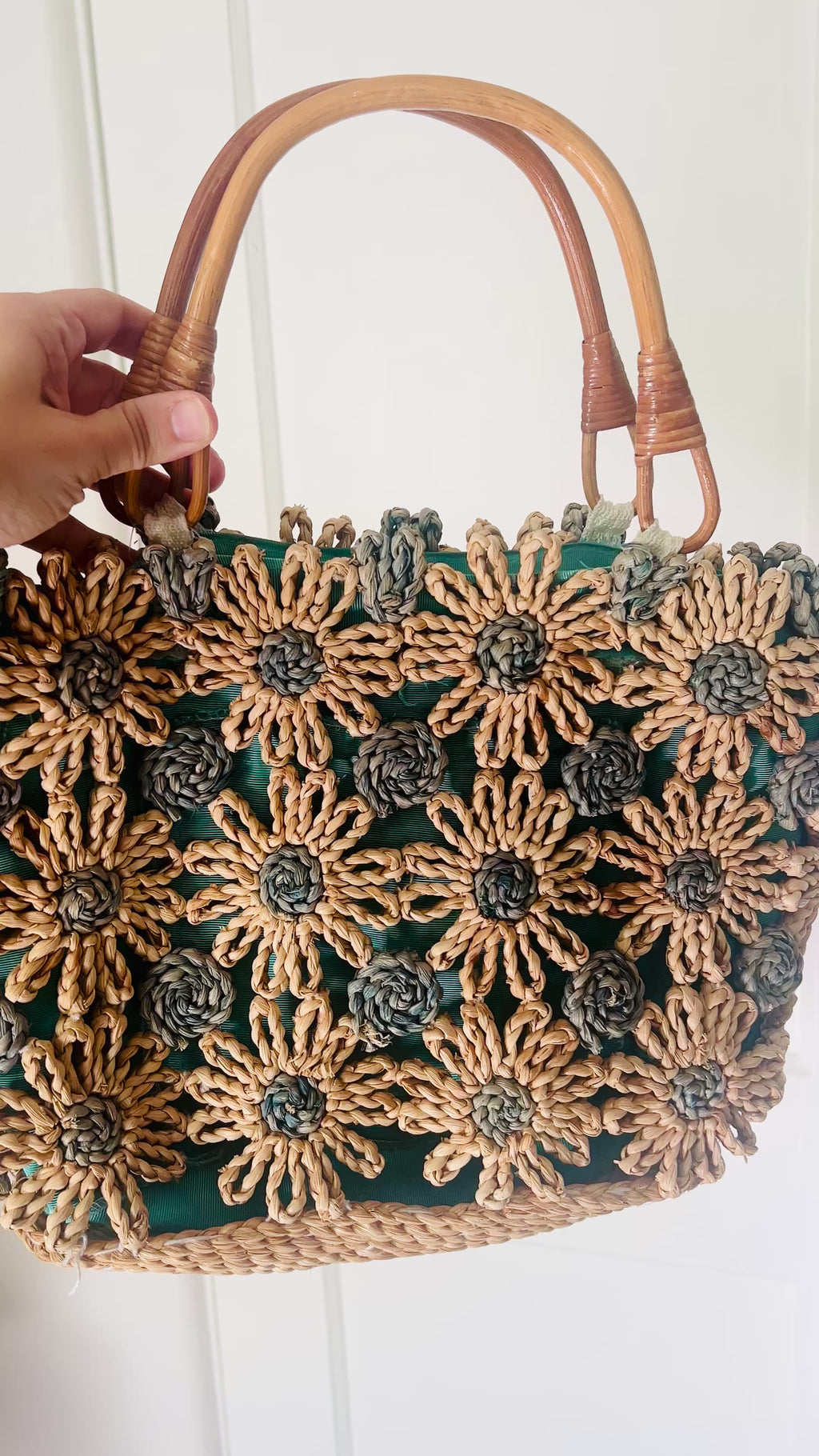 Woven Daisy Straw Handbag
