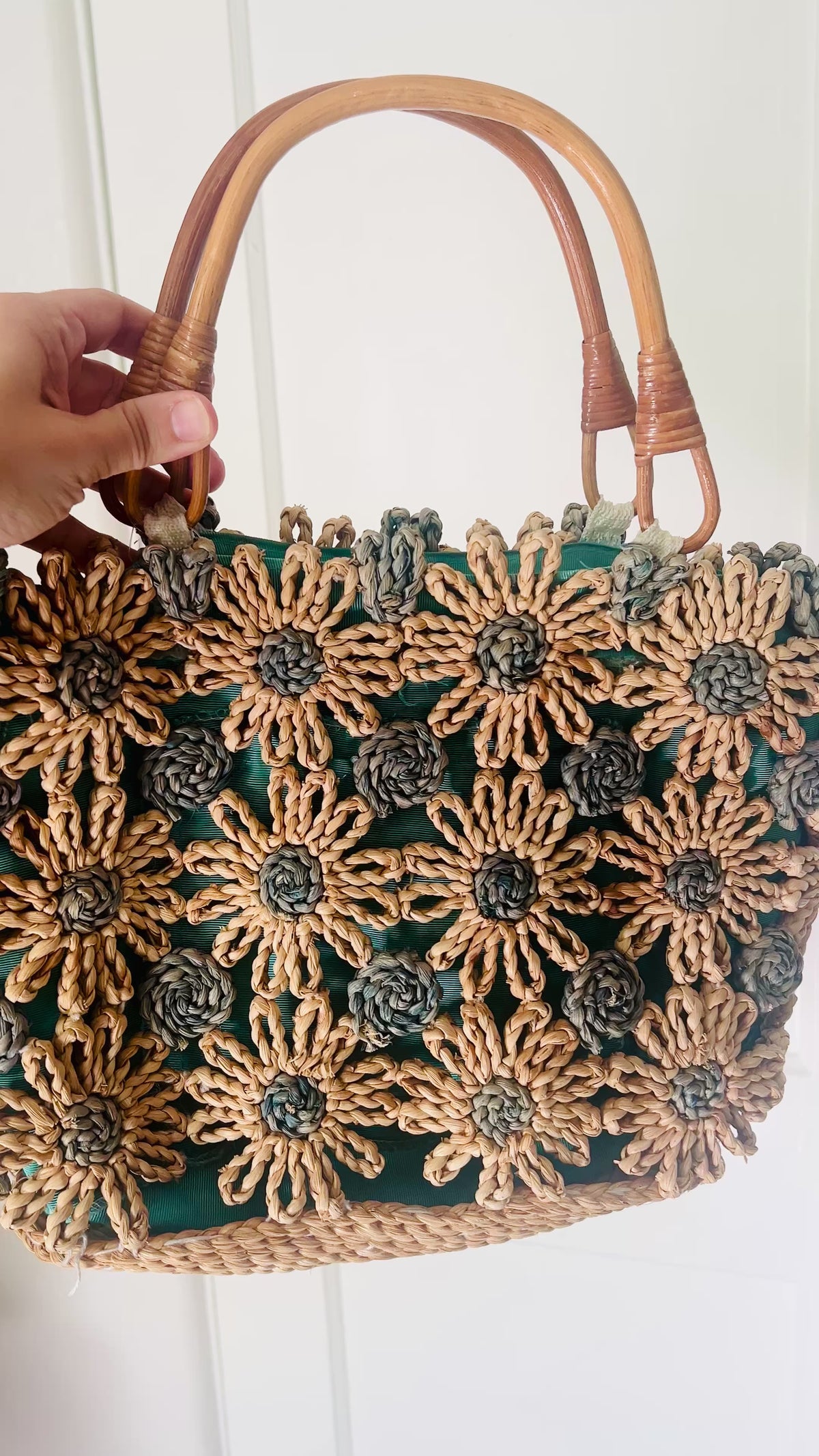 Woven Daisy Straw Handbag